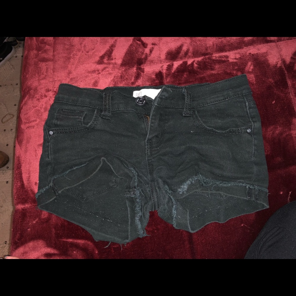 RSQ black faded jean shorts